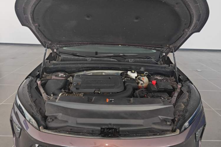 Used Buick Envision 2024 Encore Plus 28T AWD Luxury Edition Engine Bay