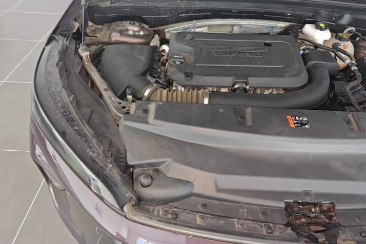 Used Buick Envision 2024 Encore Plus 28T AWD Luxury Edition Engine Bay Right