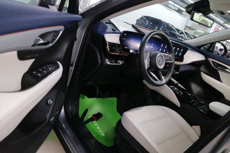 Used Buick Envision 2024 Encore Plus AWD Avenir Driver Seat
