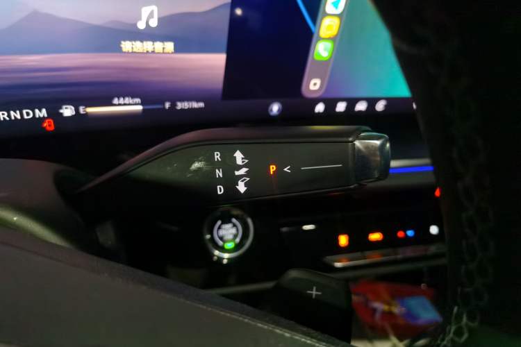 Used Buick Envision 2024 Encore Plus 28T Two-Wheel Drive Luxury Edition Gear Lever