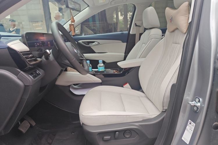 Used Buick Envision 2024 Encore Plus AWD Avenir Left Front Seat
