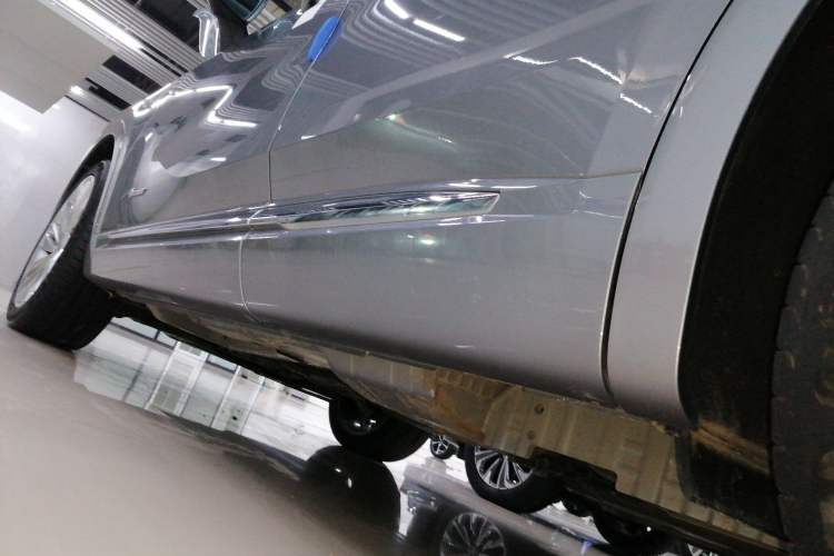 Used Buick Envision 2024 Encore Plus AWD Avenir Left Side Sill