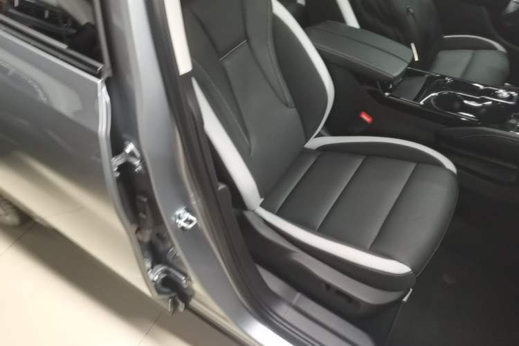 Used Buick Envision 2024 Encore S 25T Ignite Black Style Edition Right Front Seat