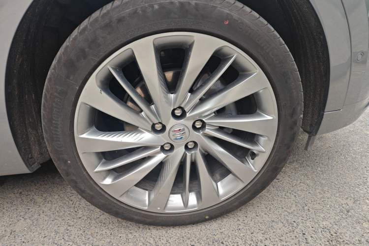 Used Buick Envision 2024 Encore Plus AWD Avenir Right Front Wheel Hub