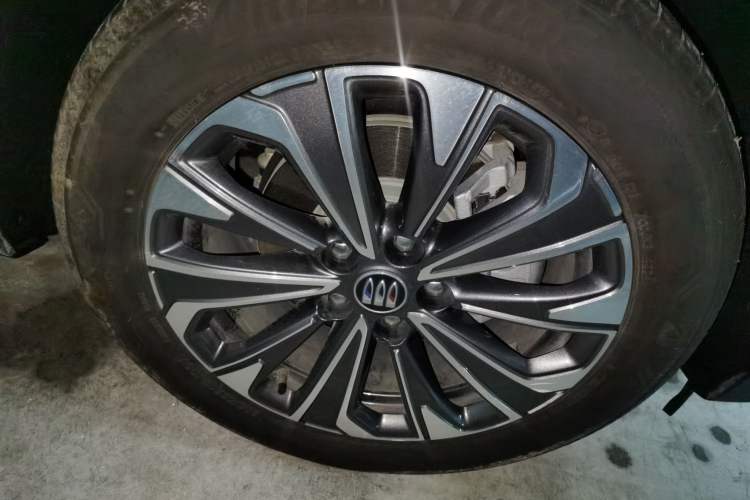 Used Buick Envision 2024 Encore Plus 28T Two-Wheel Drive Luxury Edition Right Front Wheel Hub
