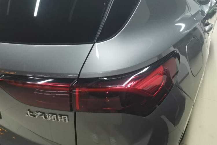 Used Buick Envision 2024 Encore S 25T Ignite Black Style Edition Right Rear Taillight