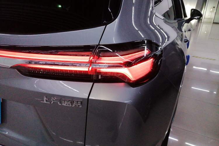 Used Buick Envision 2024 Encore Plus AWD Avenir Right Rear Taillight