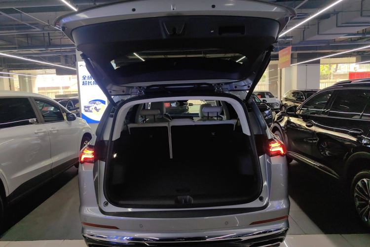 Used Buick Envision 2024 Encore Plus AWD Avenir Trunk