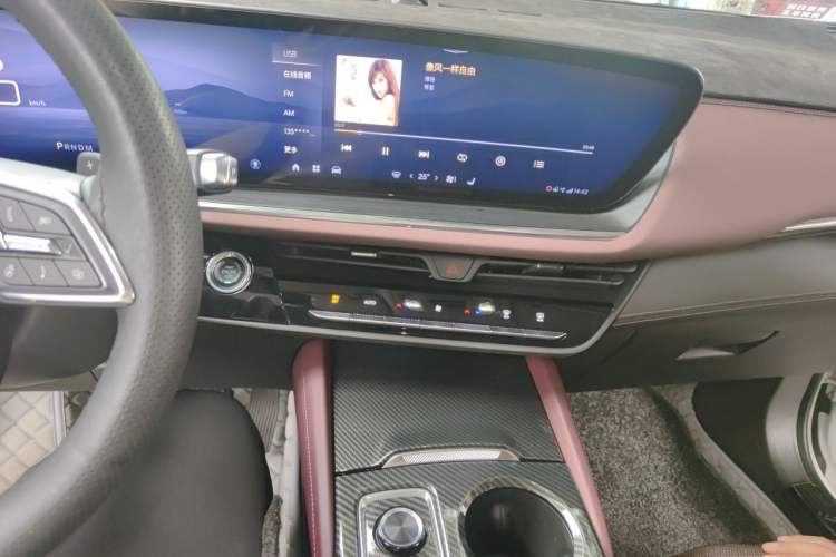 Used Buick Envision 2024 Encore Plus 28T Two-Wheel Drive Luxury Edition Audio And AC Panel