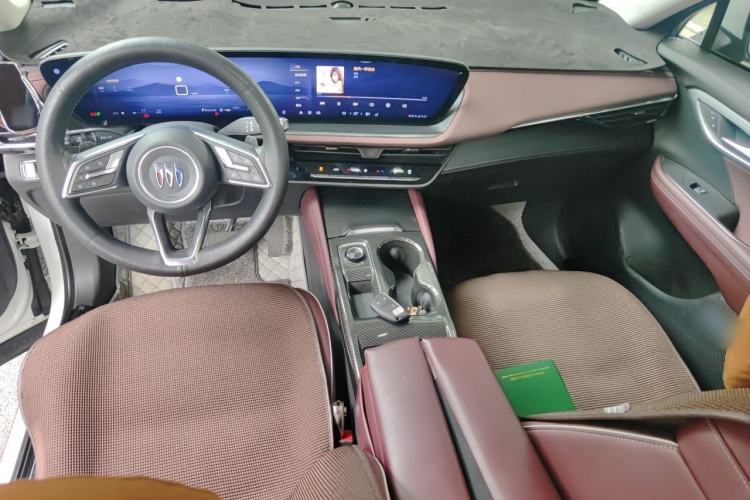 Used Buick Envision 2024 Encore Plus 28T Two-Wheel Drive Luxury Edition Center Console