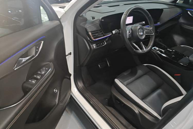 Used Buick Envision 2024 Encore S 25T Ignite Black Style Edition Driver Seat