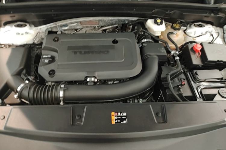Used Buick Envision 2024 Encore Plus 28T Two-Wheel Drive Luxury Edition Engine Bay