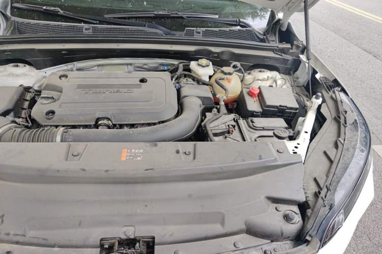 Used Buick Envision 2024 Encore Plus 28T Two-Wheel Drive Luxury Edition Engine Bay Left