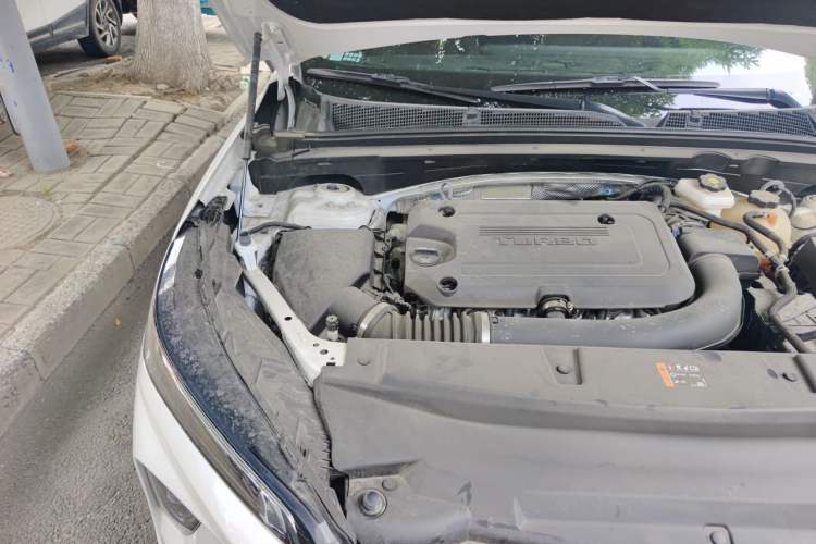 Used Buick Envision 2024 Encore Plus 28T Two-Wheel Drive Luxury Edition Engine Bay Right