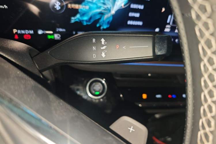Used Buick Envision 2024 Encore S 25T Ignite Black Style Edition Gear Lever