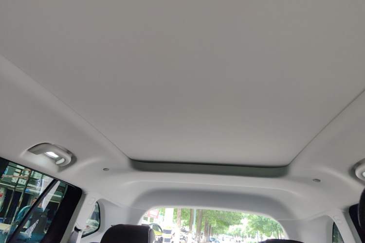 Used Buick Envision 2024 Encore Plus 28T Two-Wheel Drive Luxury Edition Headliner