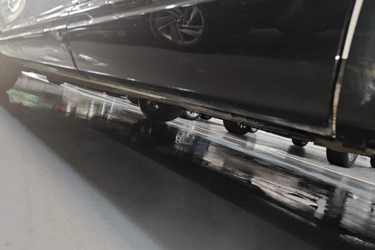 Used Buick Envision 2024 Encore S 25T Ignite Black Style Edition Left Side Sill