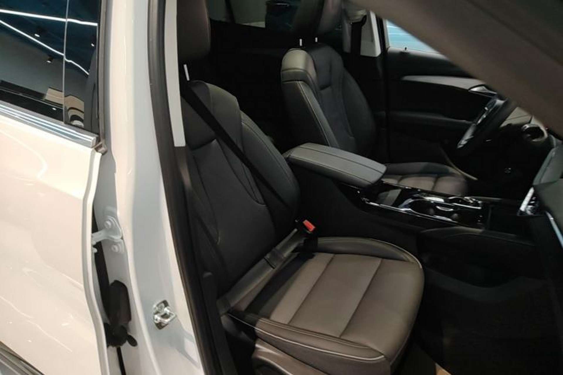 Used Buick Envision 2024 Encore Plus 28T Two-Wheel Drive Luxury Edition Right Front Seat