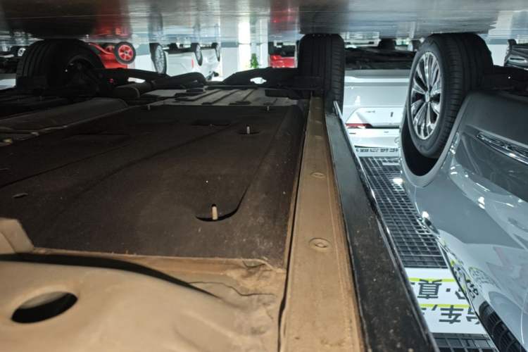 Used Buick Envision 2024 Encore S 25T Ignite Black Style Edition Right Side Sill