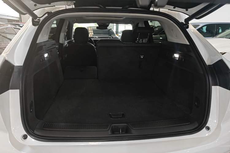 Used Buick Envision 2024 Encore S 25T Ignite Black Style Edition Trunk