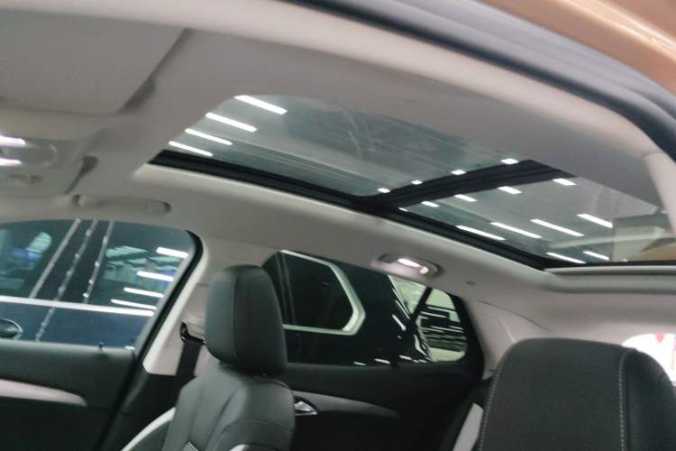 Used Buick Envision 2024 Encore S 25T Ignite Black Style Edition Headliner