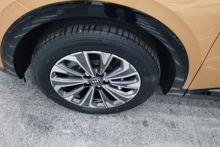 Used Buick Envision 2024 Encore S 25T Ignite Black Style Edition Left Front Wheel Hub