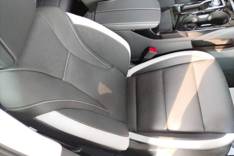 Used Buick Envision 2024 Encore S 25T Ignite Black Style Edition Right Front Seat