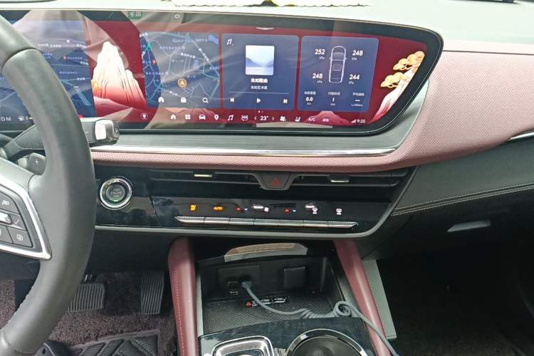 Used Buick Envision 2025 Encore Plus 28T Two-Wheel-Drive Platinum Edition Audio And AC Panel