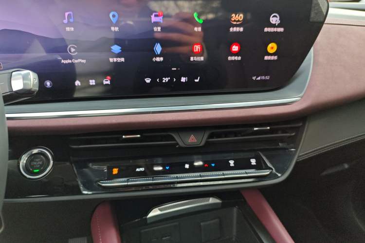 Used Buick Envision 2025 Encore Plus 28T Two-Wheel-Drive Platinum Edition Audio And AC Panel