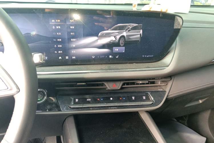 Used Buick Envision 2025 Encore Plus 28T Two-Wheel-Drive Platinum Edition Audio And AC Panel