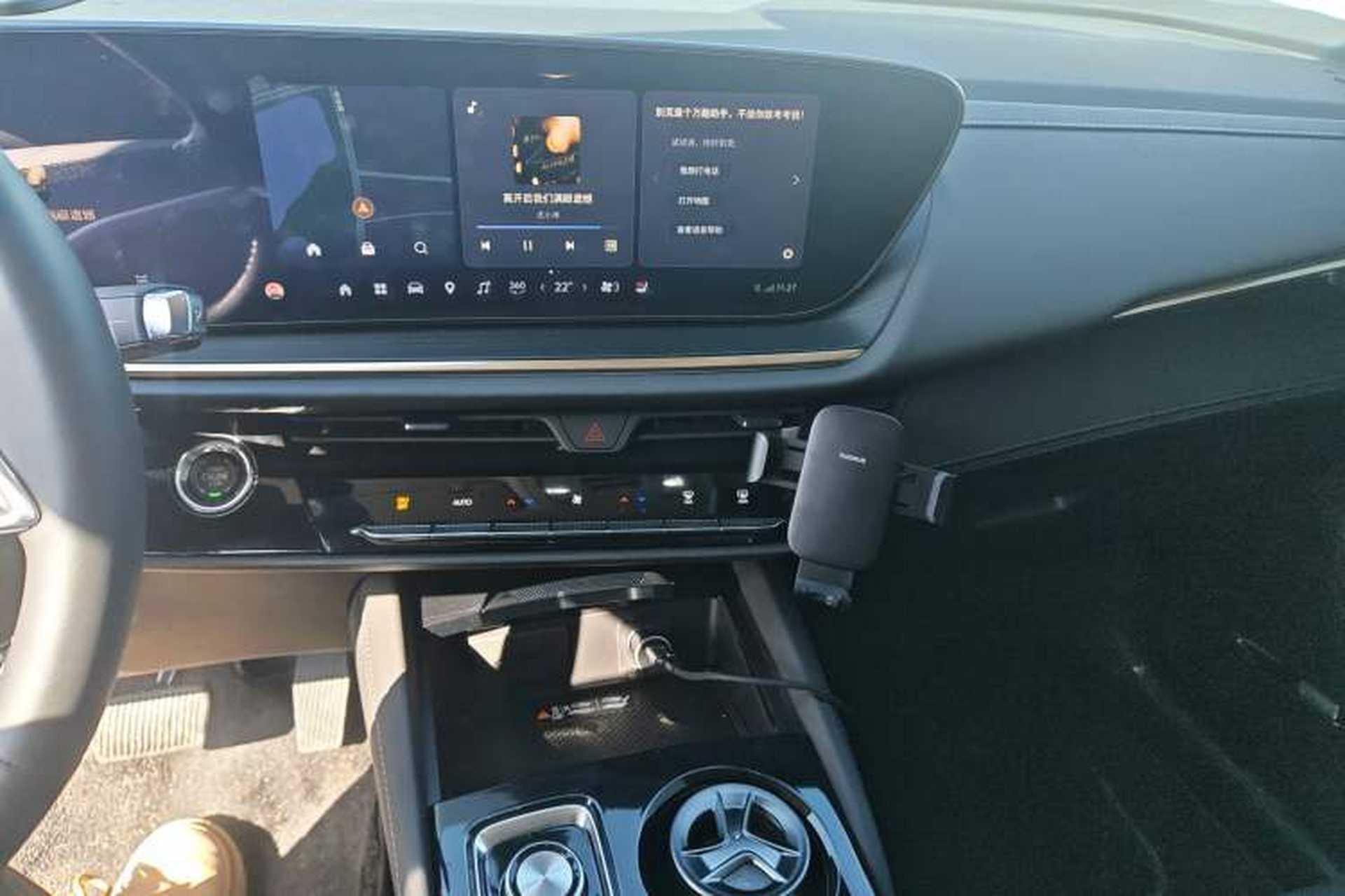 Used Buick Envision 2025 Encore Plus Four-Wheel Drive Avenir Audio And AC Panel