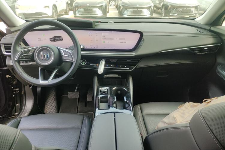 Used Buick Envision 2025 25T Entry-Grade Platinum Edition Center Console