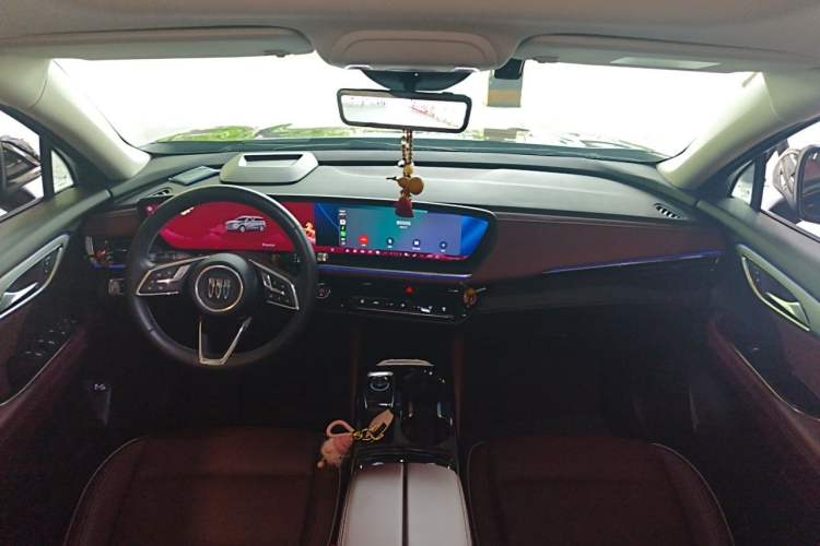 Used Buick Envision 2025 Encore Plus 28T Two-Wheel-Drive Platinum Edition Center Console