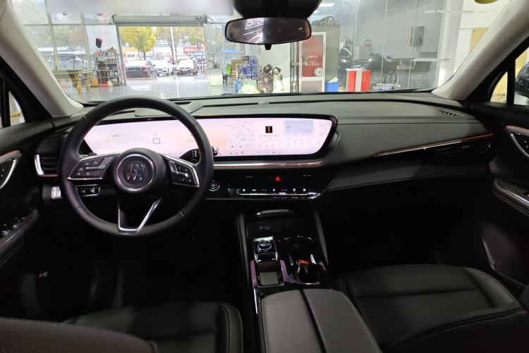Used Buick Envision 2025 25T Entry-Grade Platinum Edition Center Console