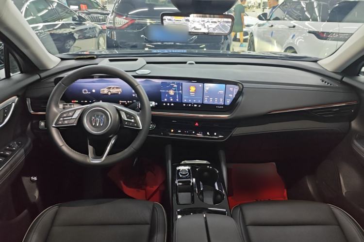 Used Buick Envision 2025 Encore Plus 28T Two-Wheel-Drive Platinum Edition Center Console