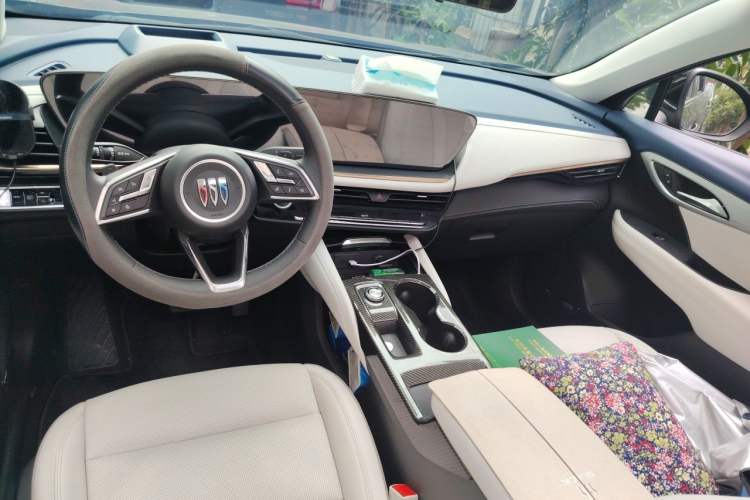 Used Buick Envision 2025 Encore Plus Four-Wheel Drive Avenir Center Console