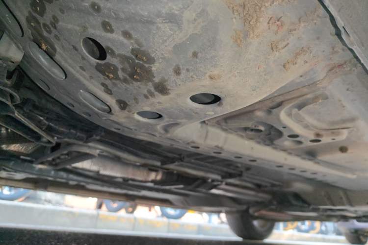 Used Buick Envision 2025 Encore Plus 28T Two-Wheel-Drive Platinum Edition Chassis Front Left