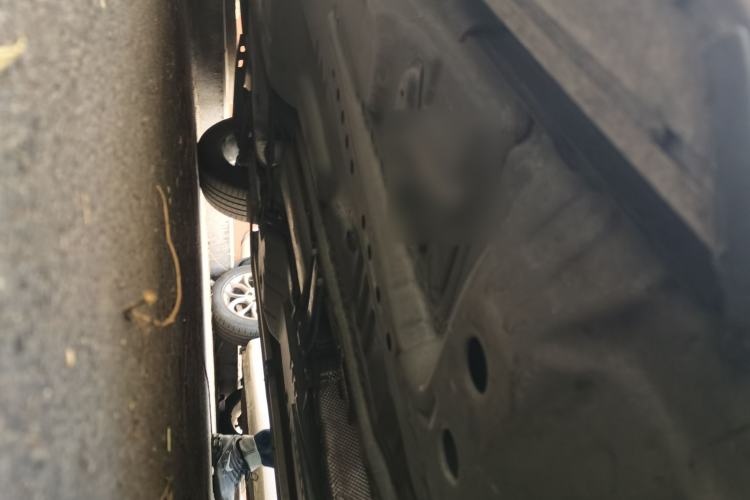 Used Buick Envision 2025 Encore Plus 28T Two-Wheel-Drive Platinum Edition Chassis Front Right