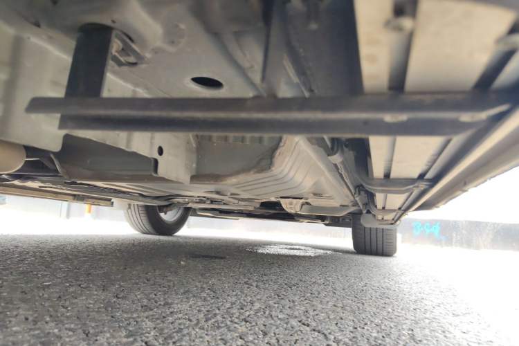 Used Buick Envision 2025 Encore Plus 28T Two-Wheel-Drive Platinum Edition Chassis Front Right