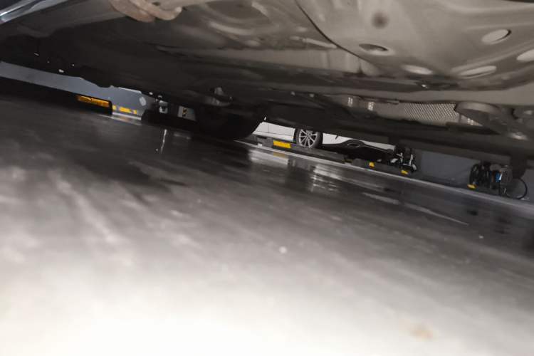 Used Buick Envision 2025 Encore Plus 28T Two-Wheel-Drive Platinum Edition Chassis Front Right