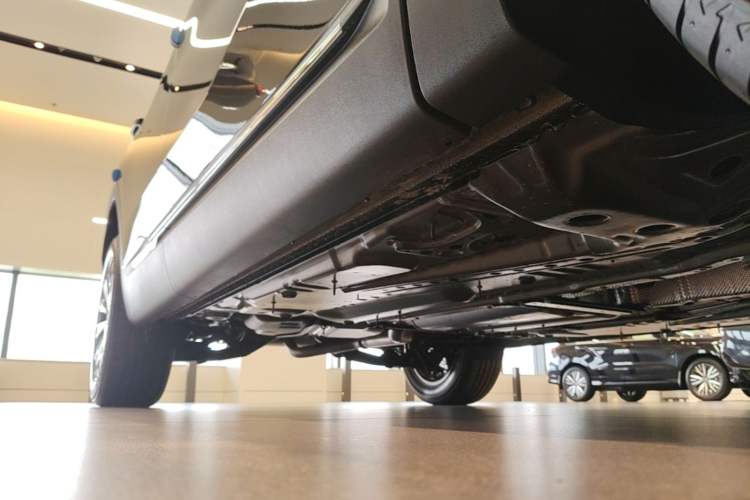 Used Buick Envision 2025 25T Platinum Edition Chassis Front Right