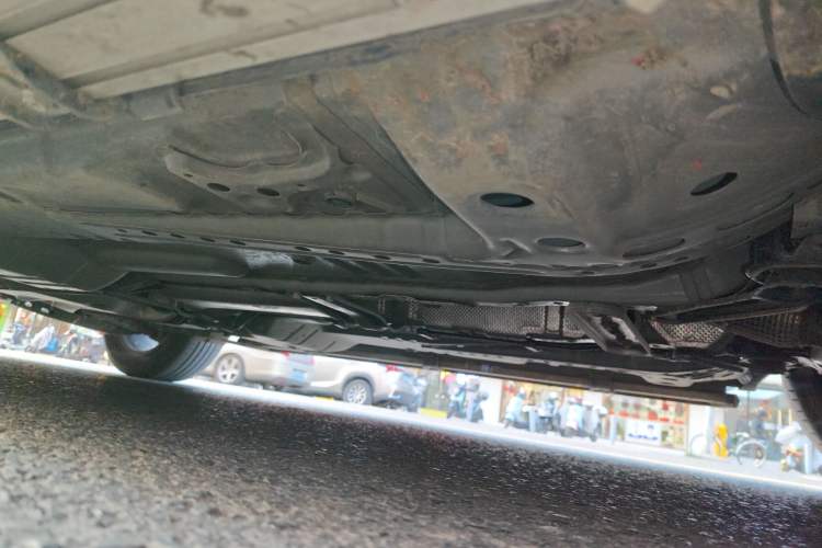 Used Buick Envision 2025 Encore Plus 28T Two-Wheel-Drive Platinum Edition Chassis Front Right