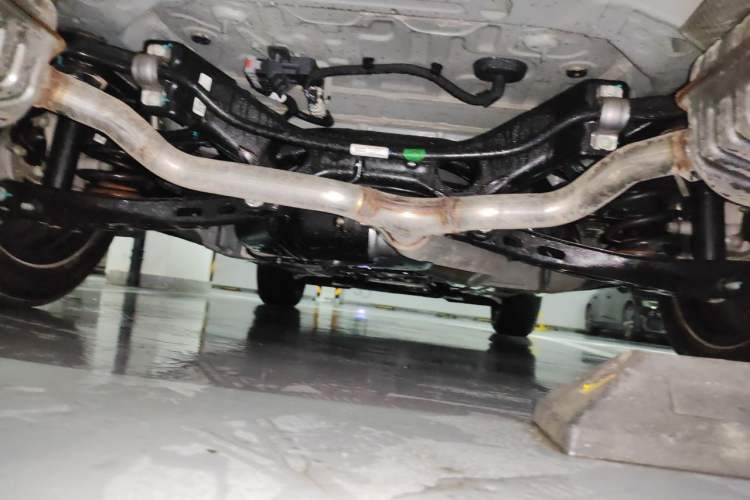 Used Buick Envision 2025 Encore Plus 28T Two-Wheel-Drive Platinum Edition Chassis Rear