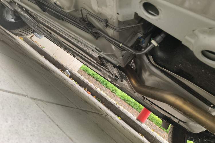 Used Buick Envision 2025 25T Entry-Grade Platinum Edition Chassis Rear Left