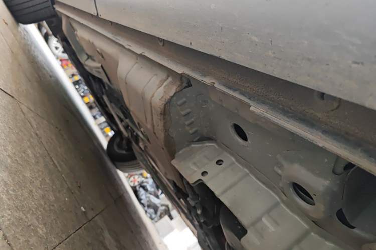 Used Buick Envision 2025 Encore Plus 28T Two-Wheel-Drive Platinum Edition Chassis Rear Left
