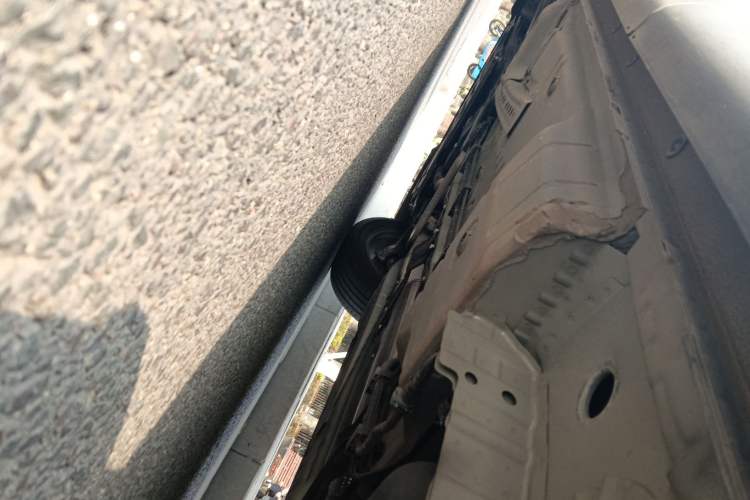 Used Buick Envision 2025 Encore Plus 28T Two-Wheel-Drive Platinum Edition Chassis Rear Left
