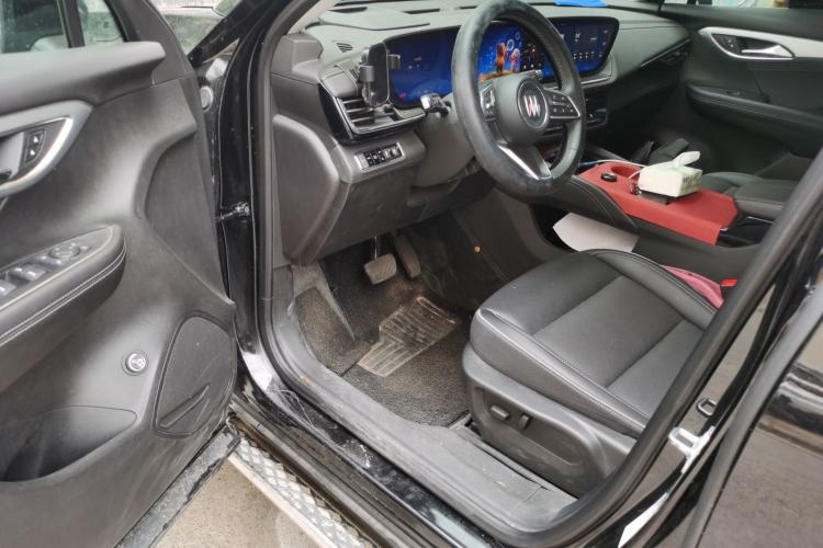 Used Buick Envision 2025 Encore Plus 28T Two-Wheel-Drive Platinum Edition Driver Seat