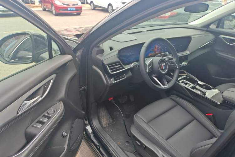 Used Buick Envision 2025 25T Entry-Grade Platinum Edition Driver Seat