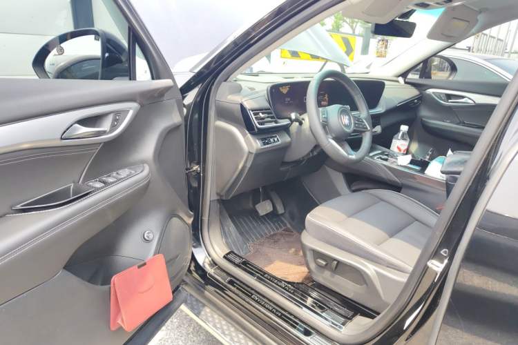 Used Buick Envision 2025 Encore Plus 28T Two-Wheel-Drive Platinum Edition Driver Seat