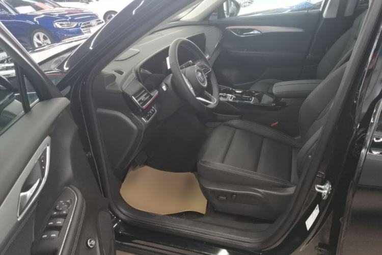 Used Buick Envision 2025 25T Entry-Grade Platinum Edition Driver Seat